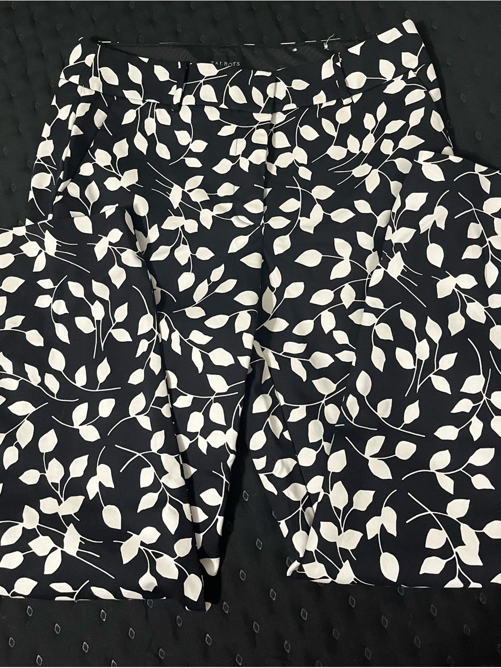 Talbots Black & White Leaf Print Ankle Pants